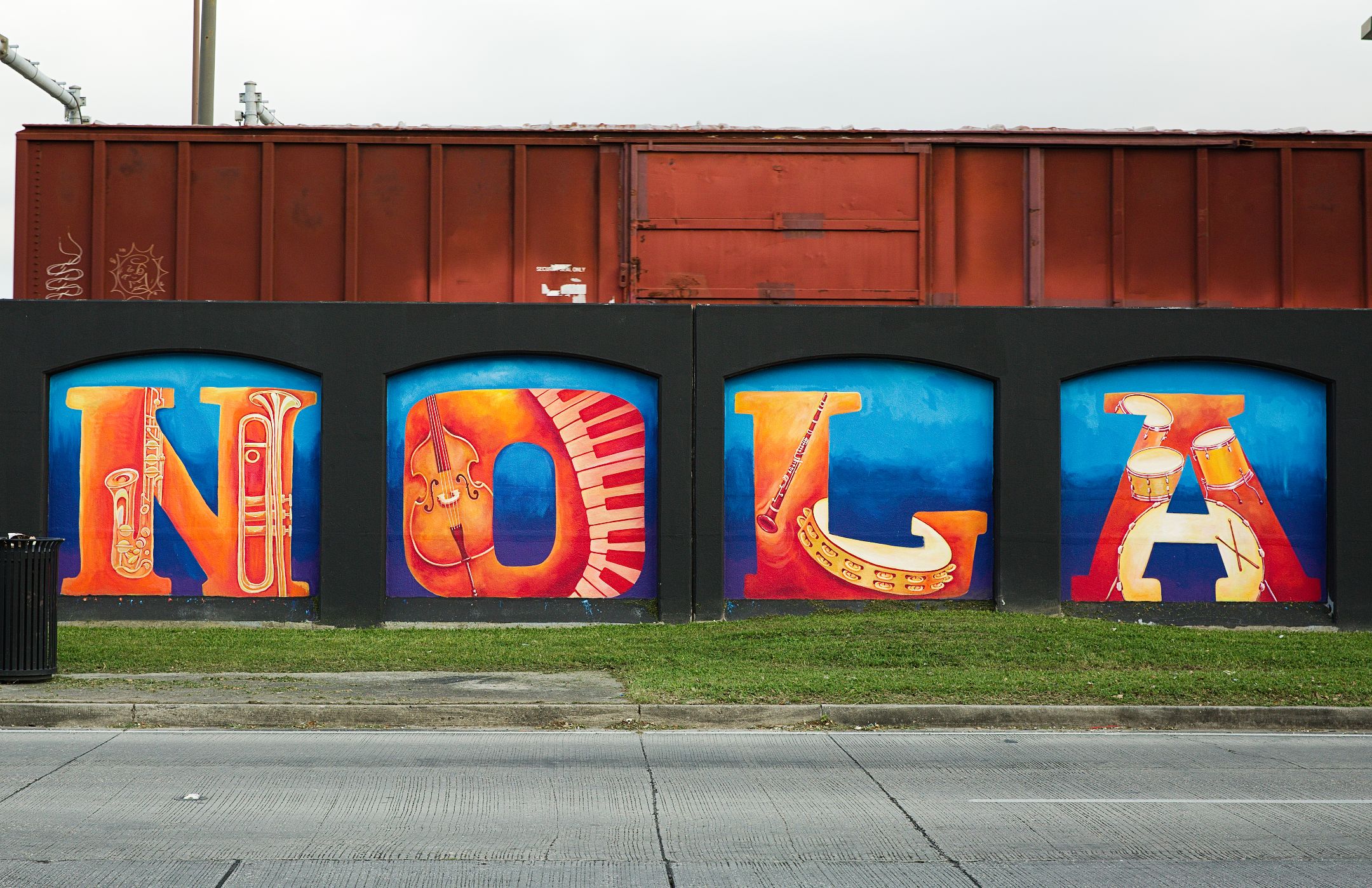9.NOLA Tchoupitoulas flood wall mural . pulic art murals